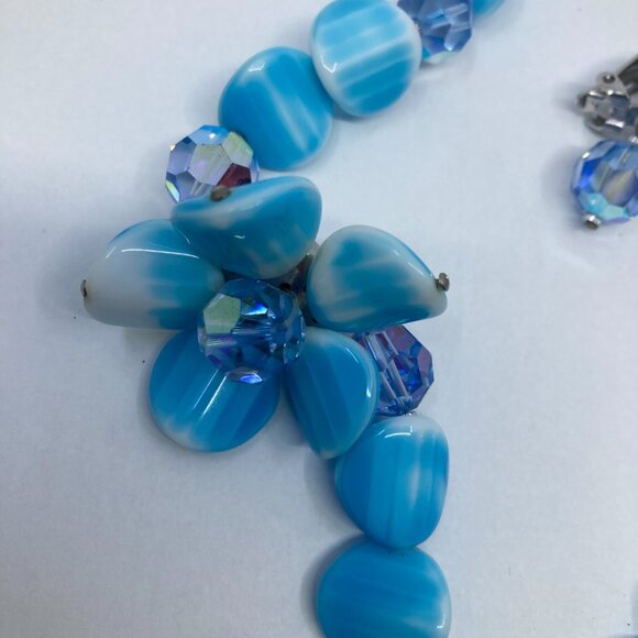 Vtg ALICE CAVINESS ? blue moulded glass  pie crust setting earrings necklace - Picture 2 of 5